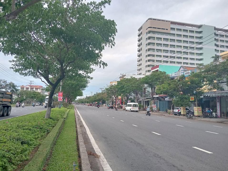 Đất mặt tiền Lê Văn Hiến, Khuê Mỹ 440m² giá cực hấp dẫn - Cơ hội đầu tư hiếm có!