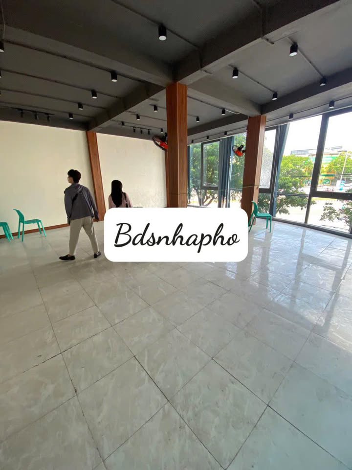 Nhà nguyên căn 2 tầng Nguyễn Hữu Thọ, Hải Châu 140m² - Vị trí đắc địa cho kinh doanh!