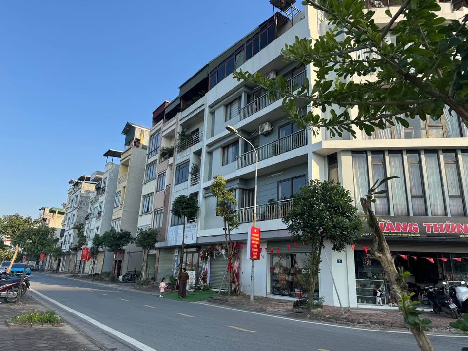 Đất nền Giang Biên 90m² giá 18 tỷ - Lô góc view thoáng, kinh doanh tốt!