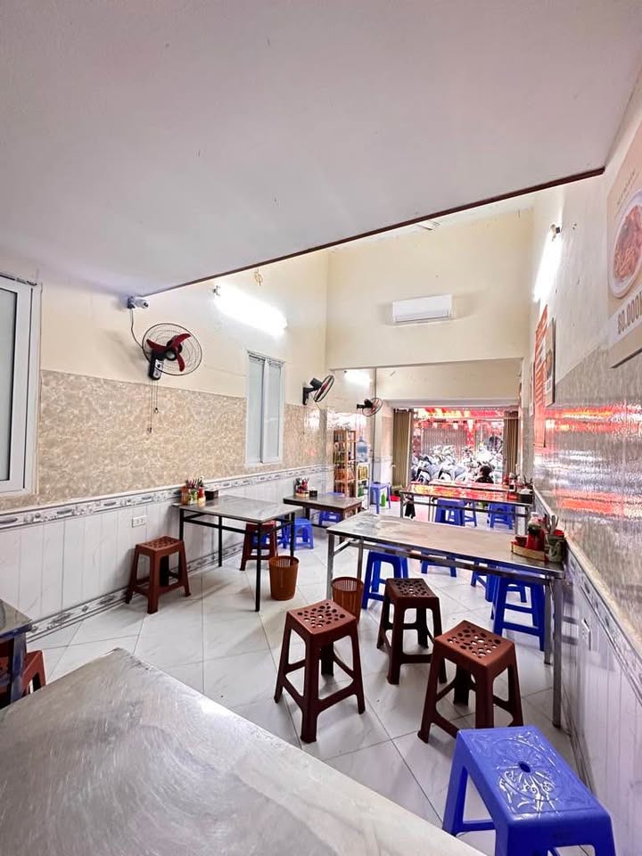 Nhà mặt phố Hoè Nhai, Ba Đình 55m² giá 20 tỷ - Cơ hội đầu tư hấp dẫn!