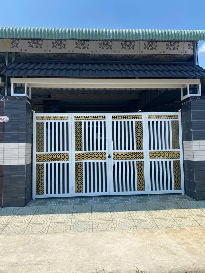 Nhà riêng Ninh Thạnh, Tây Ninh 143m² giá 1.95 tỷ - Gần chợ, vị trí đẹp!