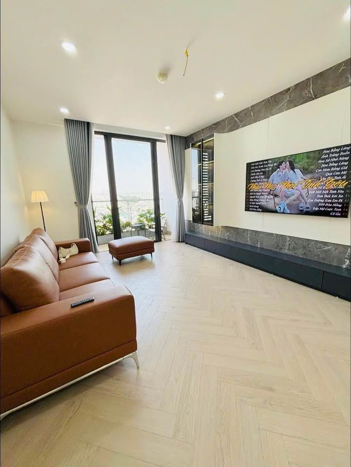 Căn hộ Chelsea Residences Cầu Giấy 98m² giá 12 tỷ - Full nội thất hiện đại!