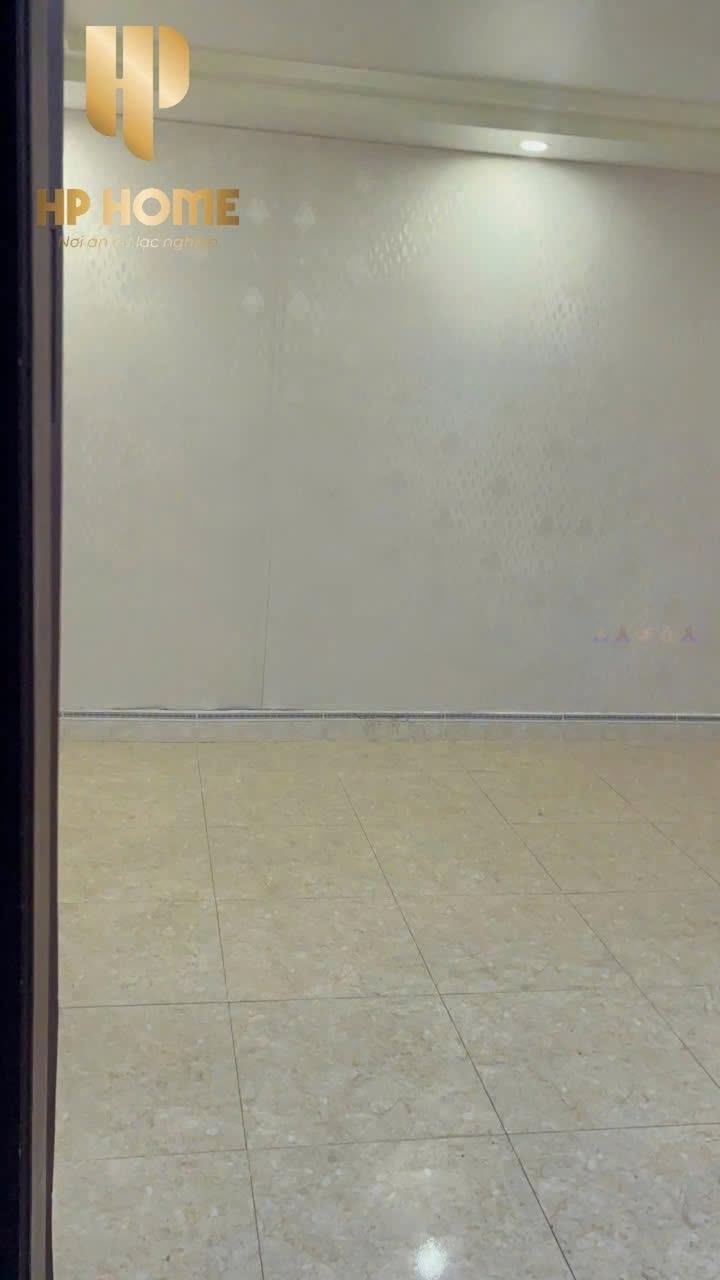 Nhà cho thuê mặt đường Thiên Lôi 90m² giá 13 triệu - Kinh doanh sạch sẽ!