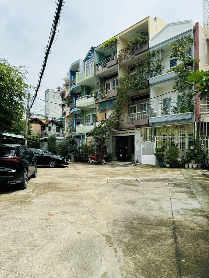 Nhà 3 tầng tại Bình Thạnh 60m² giá 12 tỷ - Khu vực an ninh, gần Quận 1!