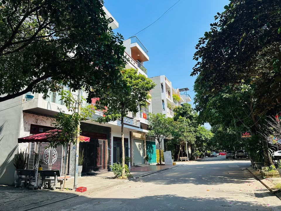 Nhà 4 tầng Nguyễn Khuyến, 76m² giá 9 tỷ - Đang cho thuê 15 triệu!