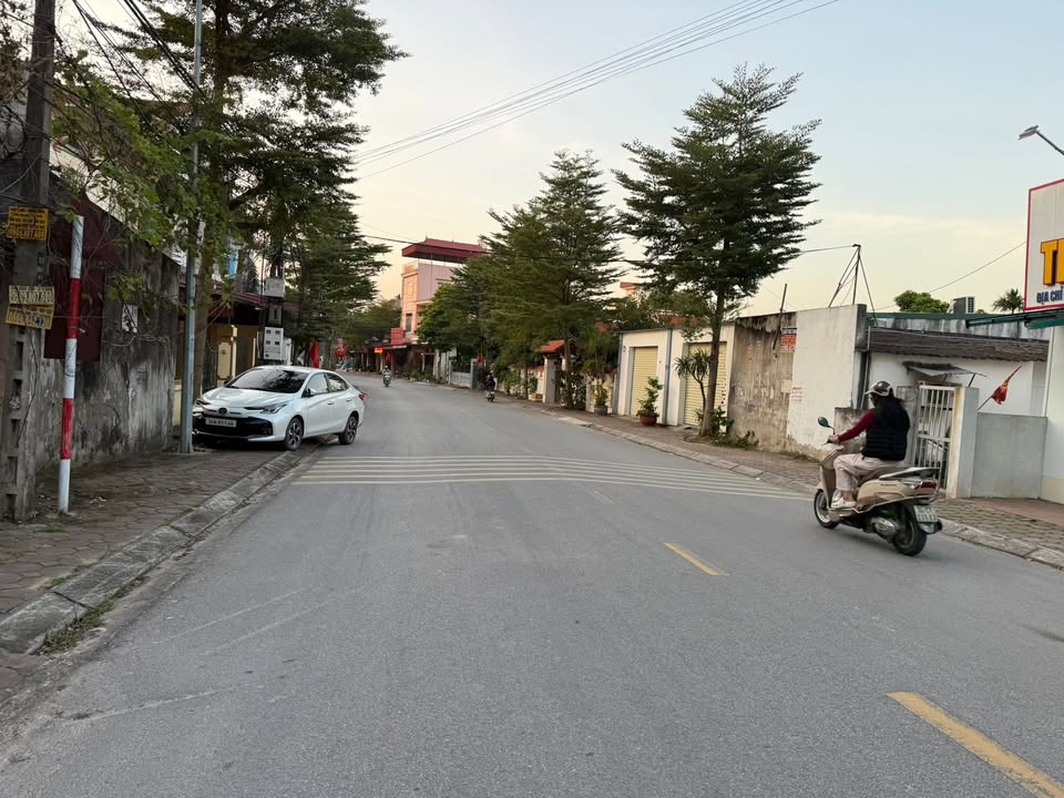 Đất nền đường Nguyễn Huệ, phường Sao Đỏ, 135m² chỉ 1.1 tỷ - Cơ hội đầu tư tuyệt vời!