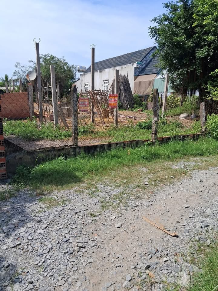 Đất thổ cư 235m² xã Mỹ Hạnh Bắc, Đức Hòa, giá chỉ 1.1 tỷ - Cơ hội đầu tư hấp dẫn!