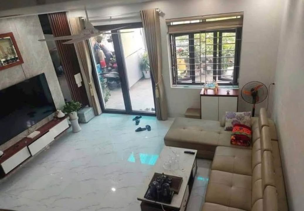 Nhà đẹp Trần Hưng Đạo, Hạ Long 54m² giá 2.3 tỷ - Cần bán gấp, giá tốt nhất khu vực!