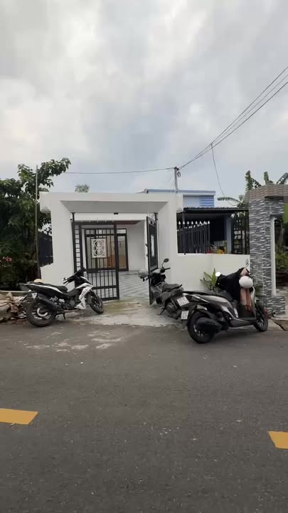 Nhà mặt tiền đường Dương Sơn, Hòa Tiến 171m² giá 2.55 tỷ - Chỉ cần xách vali vào ở ngay!