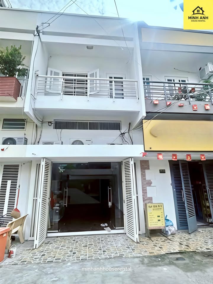 Nhà cho thuê tại Cách Mạng Tháng 8, Tân Bình 64m² - Thuận tiện di chuyển mọi hướng!