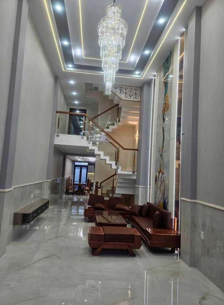 Nhà đẹp 5 tầng thang máy tại Lê Văn Quới, Bình Tân 86m² giá 11.5 tỷ - Sẵn sàng vào ở!