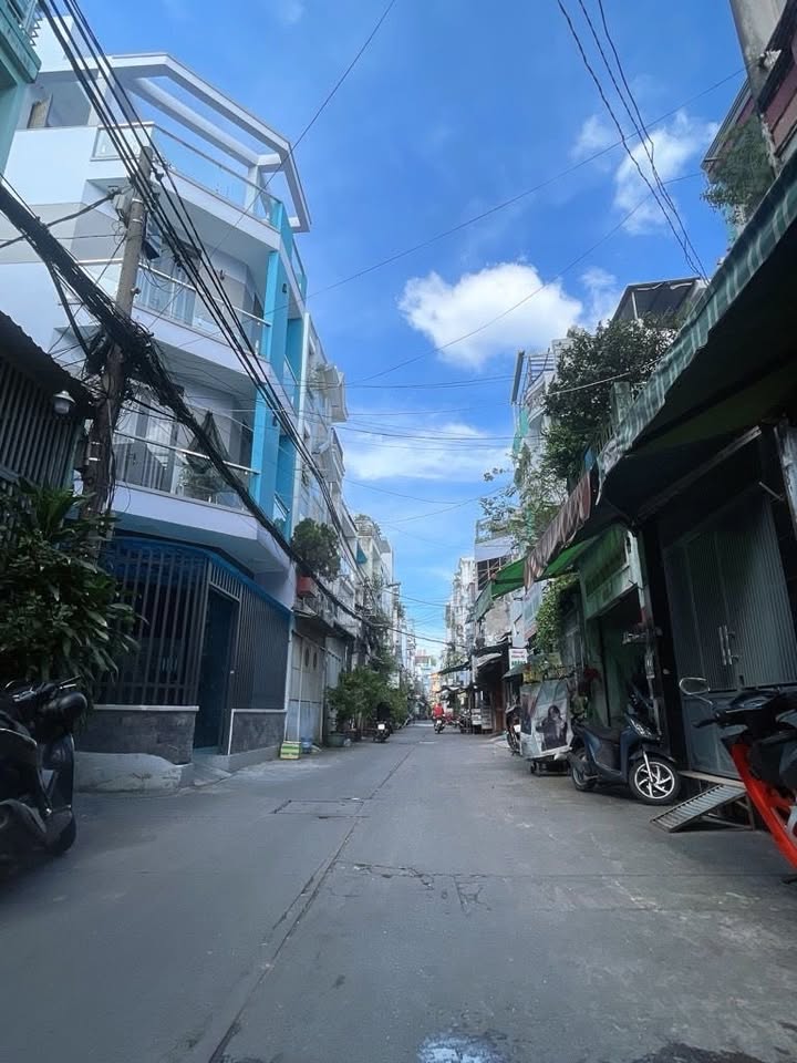 Nhà 2 mặt tiền Ông Ích Khiêm, Quận 11, 60m² giá 9.7 tỷ - Tiềm năng cho thuê cao!