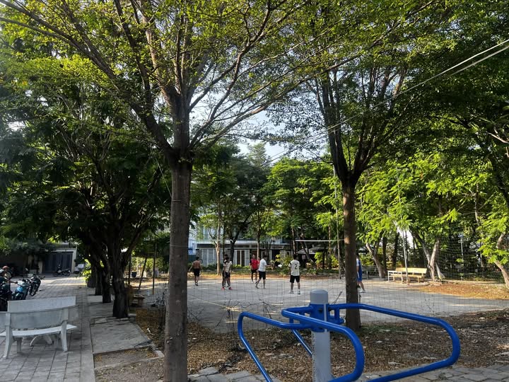 Đất đối diện công viên KĐT Phước Long Nha Trang 100m² giá 5.6 tỷ - Khu dân trí cao, an ninh tốt!