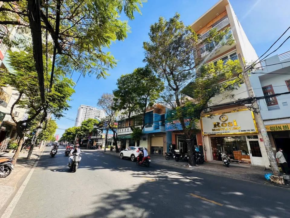 FrontHouse đường Trương Công Định, Tân Bình 111.6m² giá 20 tỷ - Đầu tư sinh lời cao!