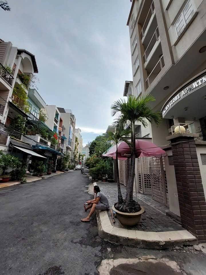 Bán gấp tòa nhà căn hộ dịch vụ cao cấp Hoàng Văn Thụ Tân Bình - 250m², giá 69 tỷ!