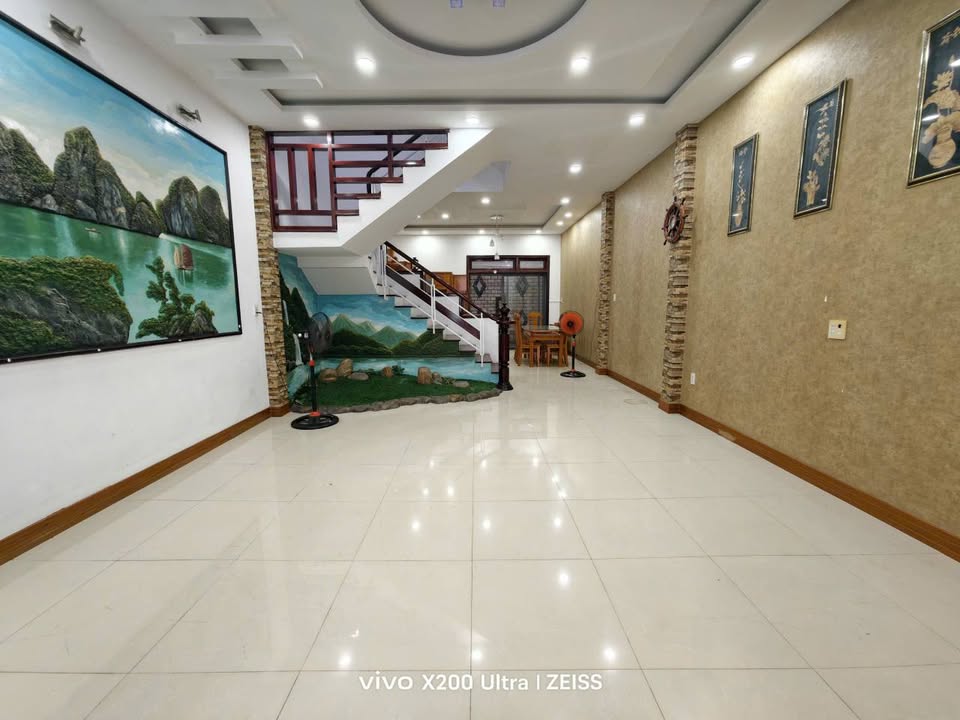 Nhà cho thuê khu đô thị Phước Long A, Nha Trang 300m² - Full nội thất, sẵn vào ở!