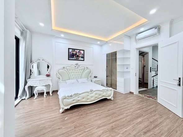Nhà phố Chùa Bộc, Đống Đa 58m² giá 19.3 tỷ - Thiết kế 7 tầng sang trọng!