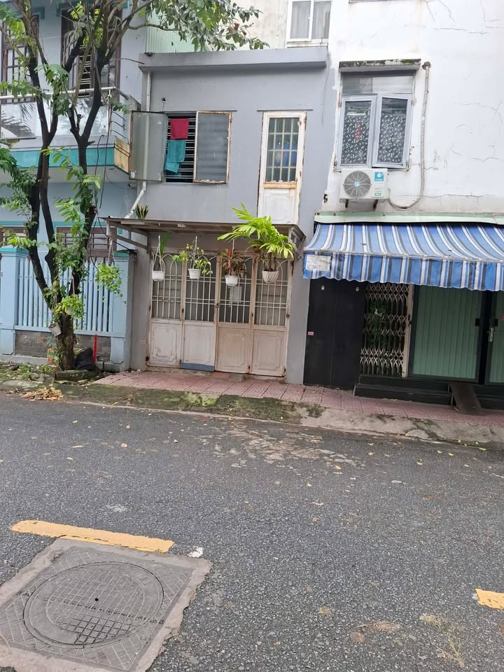 Nhà mặt tiền đường Nguyễn Đôn Tiết, Hải Châu 7.5m - Cho thuê giá chỉ 4 triệu/tháng!