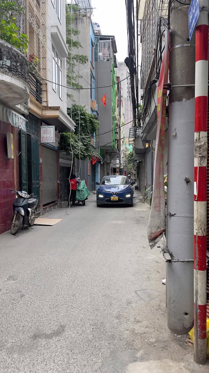 Nhà 5 tầng Đống Đa 50m² giá 9 tỷ - Ngõ ô tô, trung tâm thuận tiện!