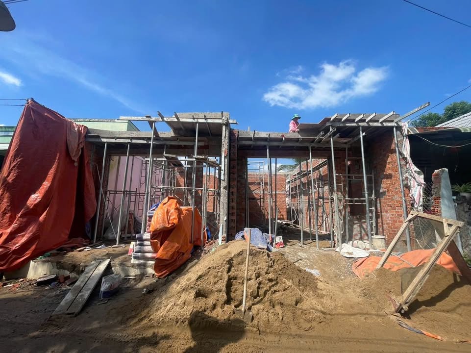 Nhà bán Phước Thạnh, Mỹ Tho 85m² giá chỉ 1 tỷ - Gần trường học, đường mới sắp hoàn thành!