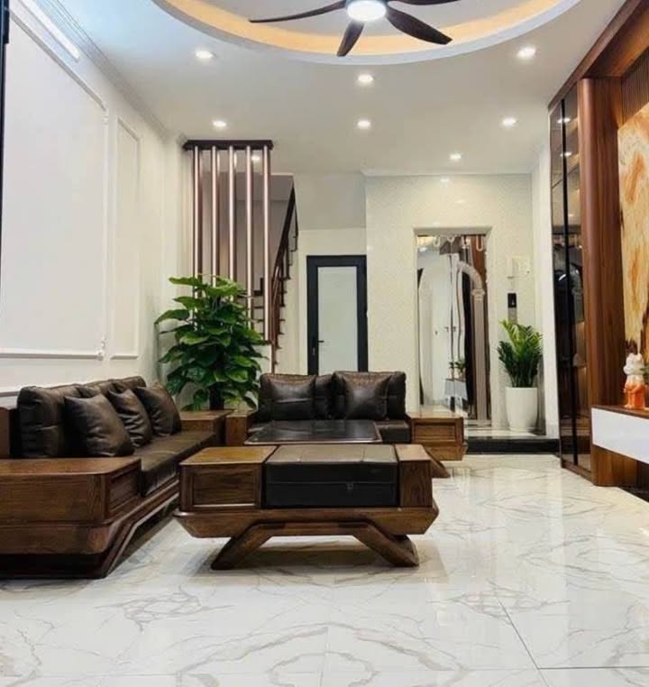 Bán nhà lô góc đường Giải Phóng, Hoàng Mai 73m² giá 21.8 tỷ - Thang máy, kinh doanh tốt!