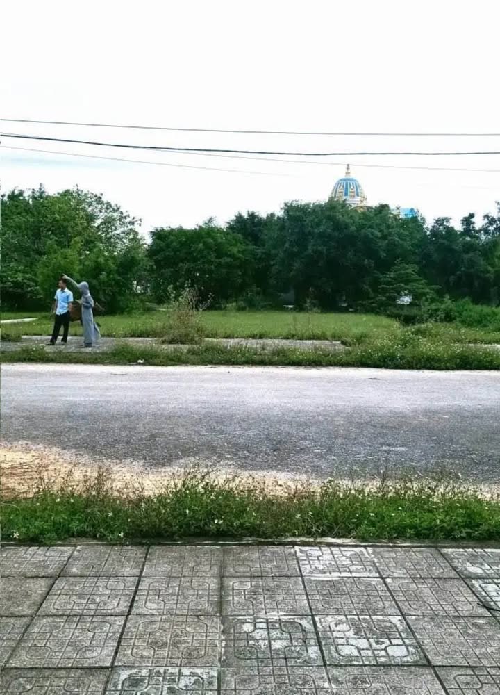 Đất nền Tân Phong 125m² giá chỉ 1.1 tỷ - Vị trí đắc địa gần trung tâm!