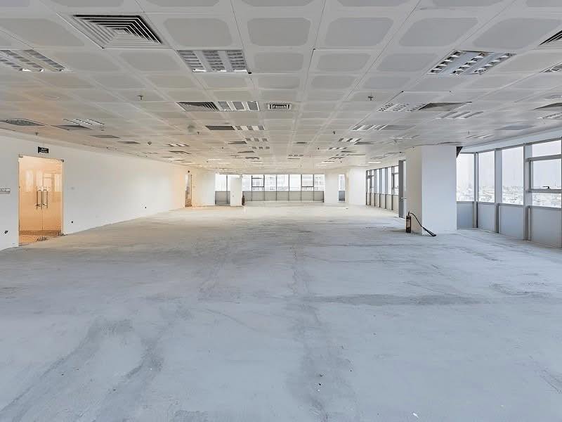 Sàn văn phòng cho thuê tại Ngã Tư Sở 680m² giá 104 triệu - Đầu tư sinh lời ngay!