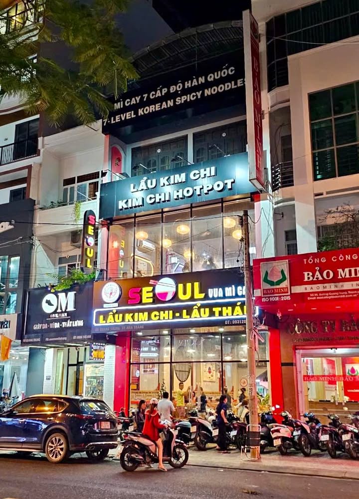 Cho thuê FrontHouse đường Vũ Phạm Hàm, Cầu Giấy 120m² chỉ 50 triệu/tháng - Thích hợp cho nhà hàng, spa!