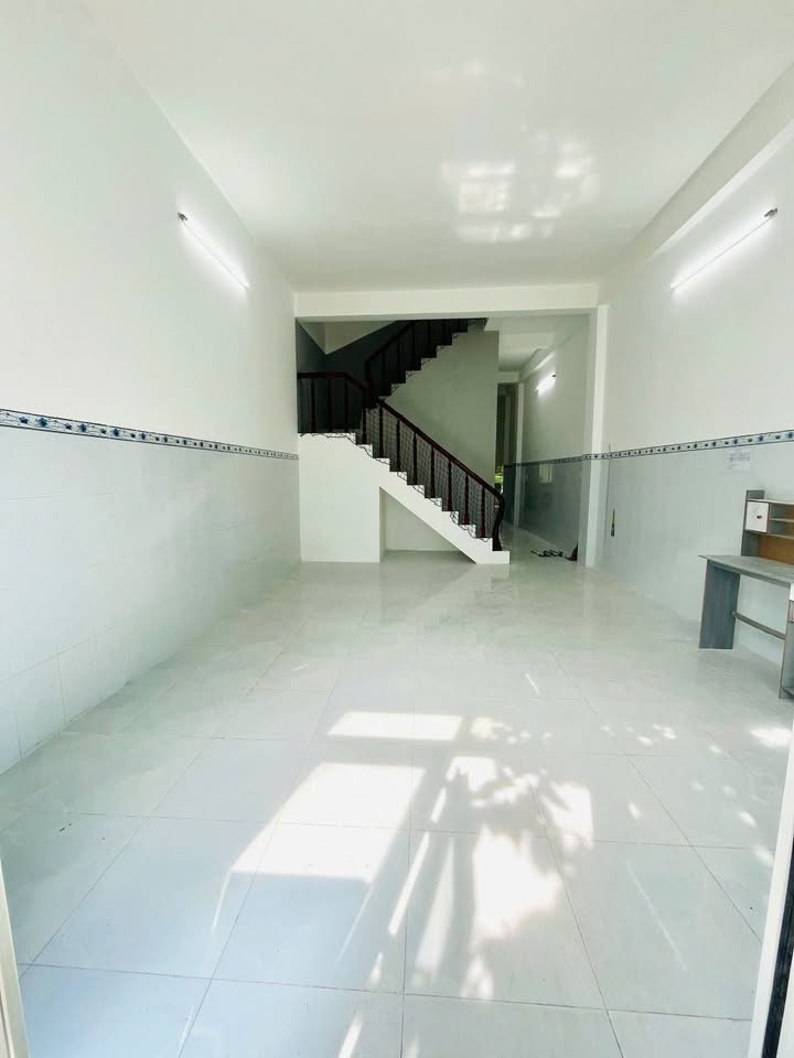 Nhà trệt 1 lầu KDC Phú An Cần Thơ 90m² giá 3.2 tỷ - Thiết kế thông thoáng, tiện nghi đầy đủ!
