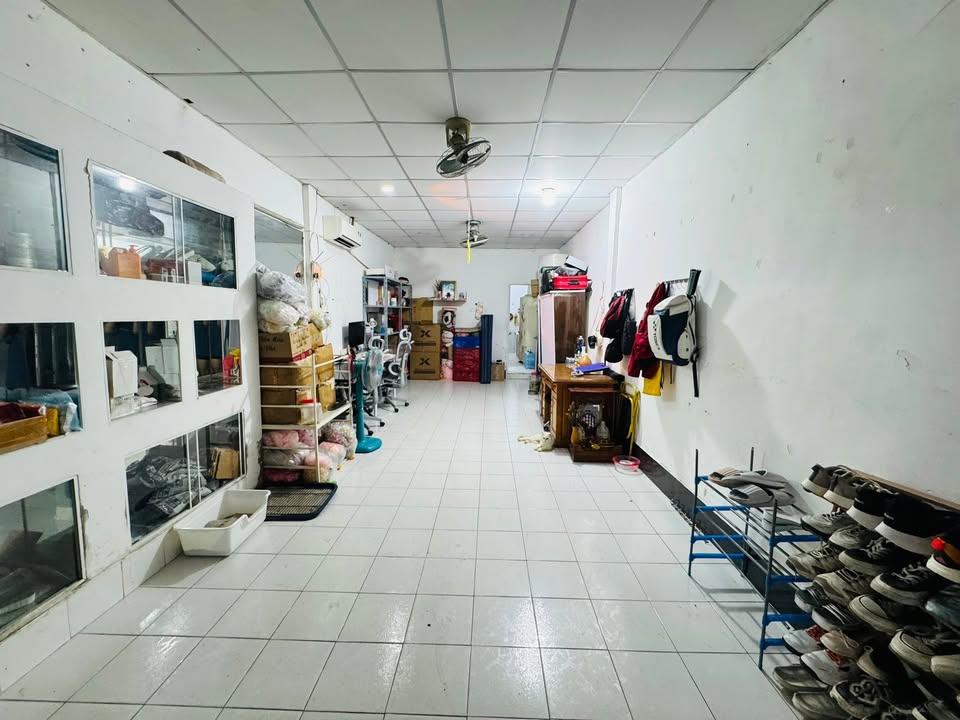 Nhà nguyên căn mặt tiền đường Hồ Thành Biên, quận 8 - Giá chỉ 10 triệu/tháng, thuận tiện kinh doanh!