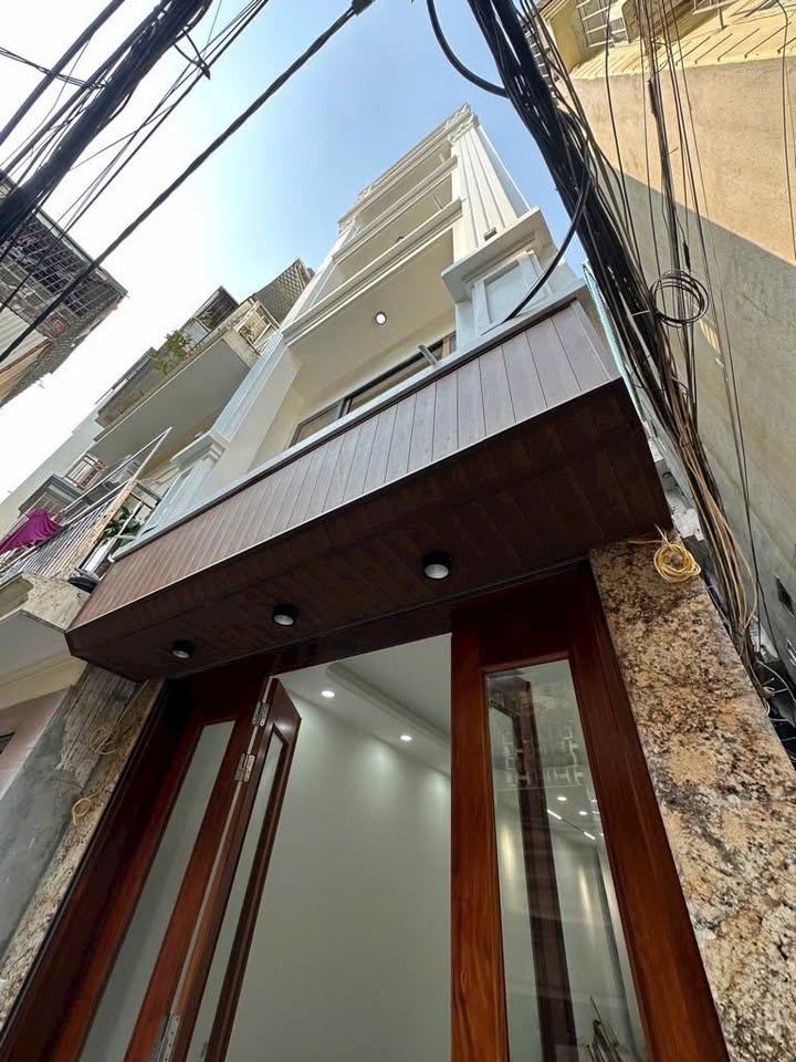 Nhà phố Tân Mai 60m² giá 11 tỷ - Thiết kế hiện đại, sẵn sàng ở ngay!