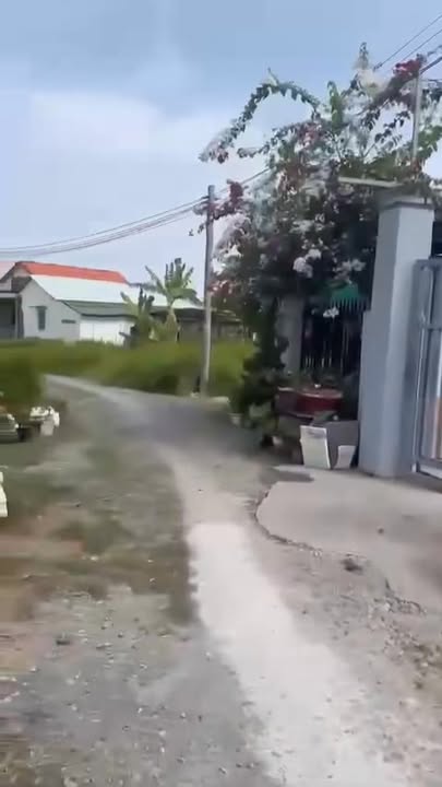 Nhà mái thái Cần Giuộc, Long An 446m² giá 3.75 tỷ - Đường thông xe hơi!