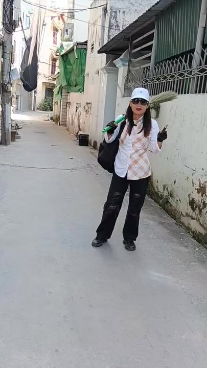 Nhà dân xây ở Thạch Bàn, Long Biên 70m² giá thỏa thuận - Nhà chắc chắn, hai mặt thoáng!