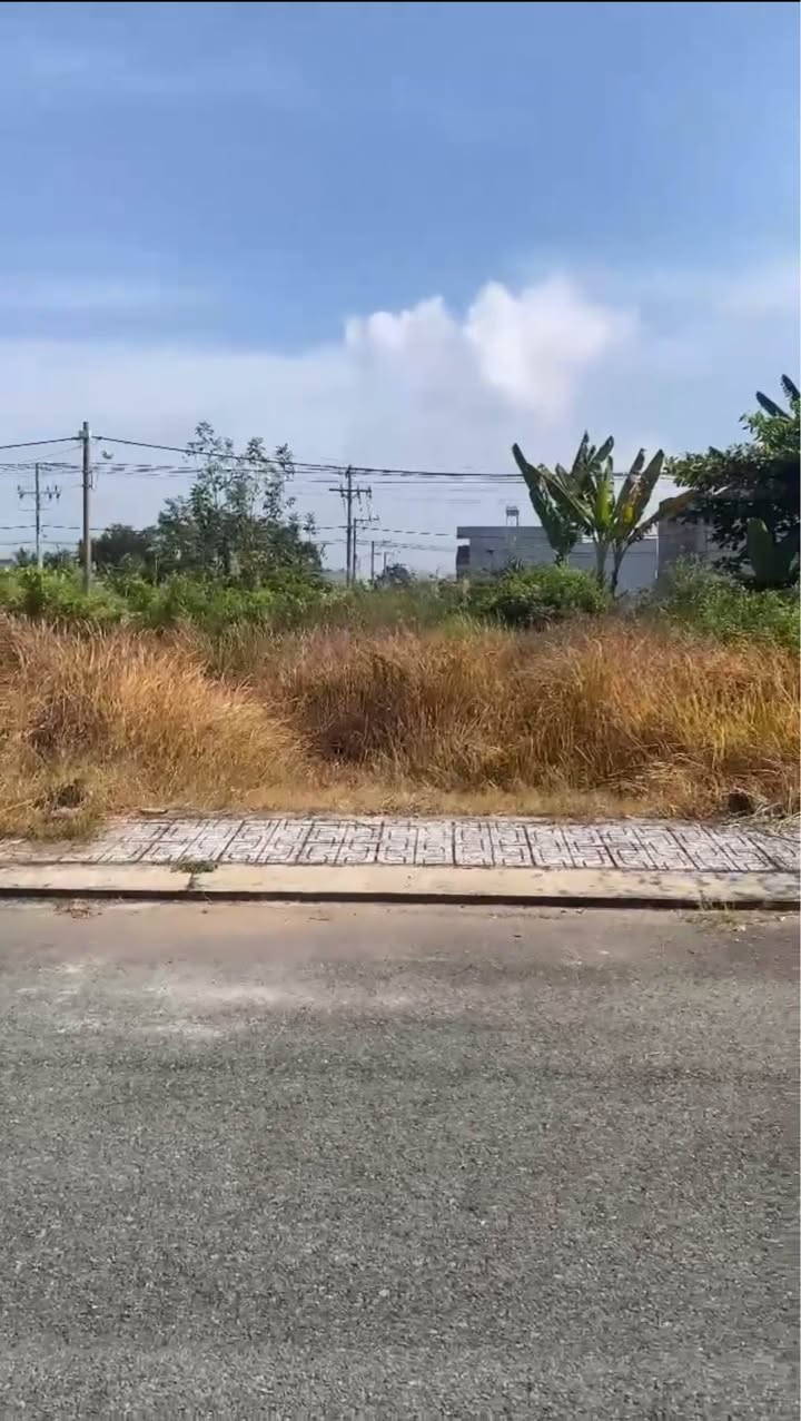 Đất nền dự án Blue 52m² giá 2.16 tỷ - Sổ hồng chính chủ, thông thoáng!