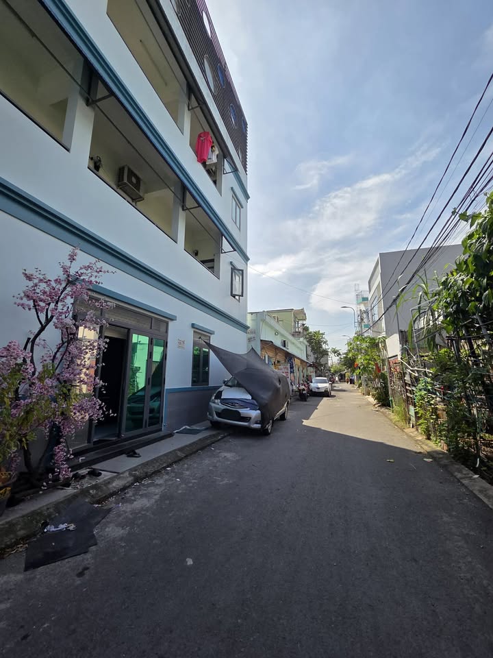 Nhà hẻm xe hơi 6m Đường Số 109, Quận 9, 57m² giá 6.5 tỷ - Đầu tư sinh lời hấp dẫn!