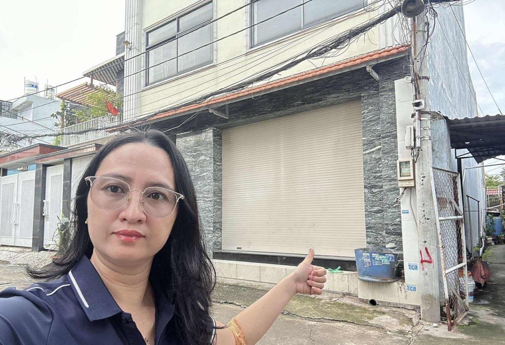 Nhà 4 tầng Tân Phú, Thủ Đức 370m² giá 8.5 tỷ - Cần tiền bán gấp!