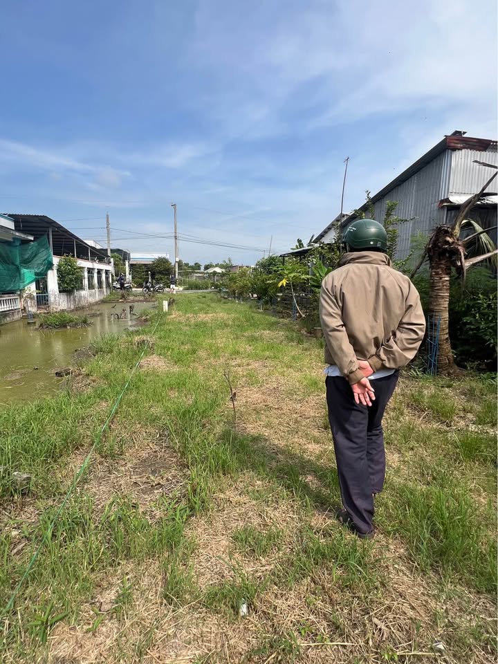 Đất nền Ấp Kế Mỹ, xã Mỹ Lộc, Cần Giuộc 220m² giá 2.05 tỷ - Sổ đỏ chính chủ, xây dựng tự do!