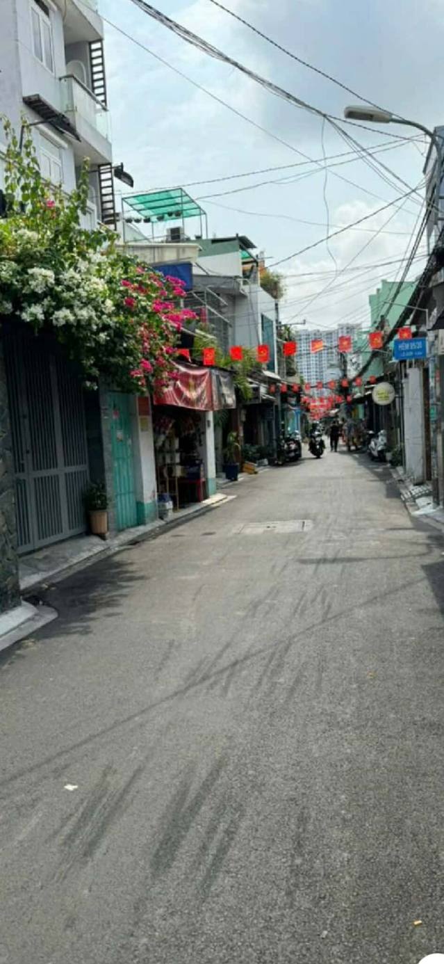 Nhà cấp 4 mặt tiền đường Lê Văn Lương, quận 7 - Diện tích 32m², giá 4 tỷ - Đầu tư sinh lời ngay!