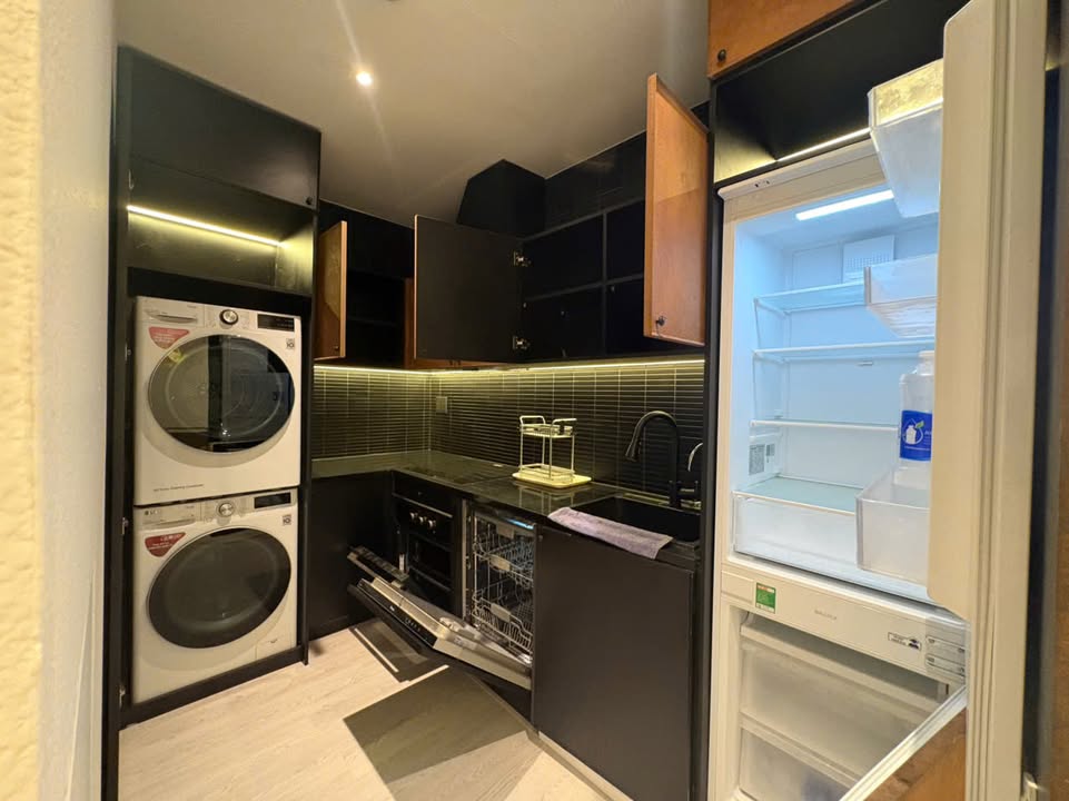 Căn hộ The Gold View Quận 4 55m² giá 16 triệu - An ninh tốt, đầy đủ tiện ích!