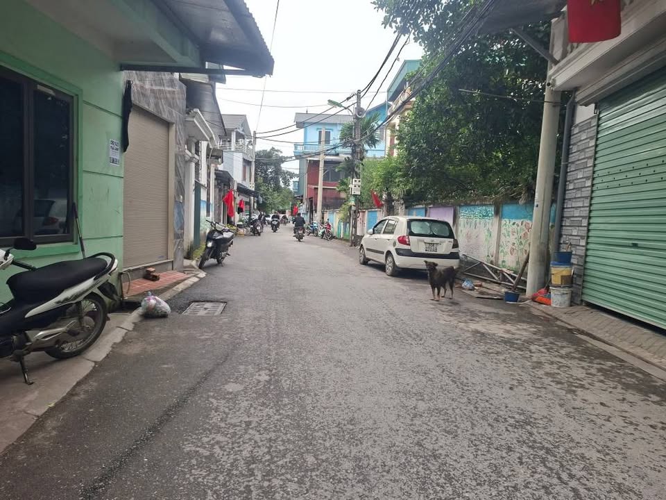 Đất nở hậu Phù Đổng 100m² giá 6 tỷ - Phong thủy đẹp, vị trí thuận lợi!