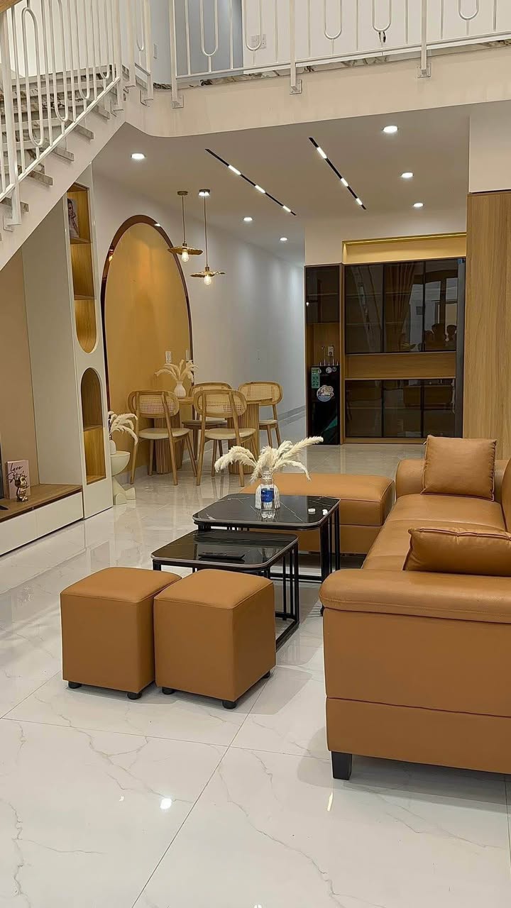 Nhà 2 tầng mặt tiền kiệt Tôn Đản 100m² giá 4.65 tỷ - Sổ hồng chính chủ, ô tô đậu trước nhà!