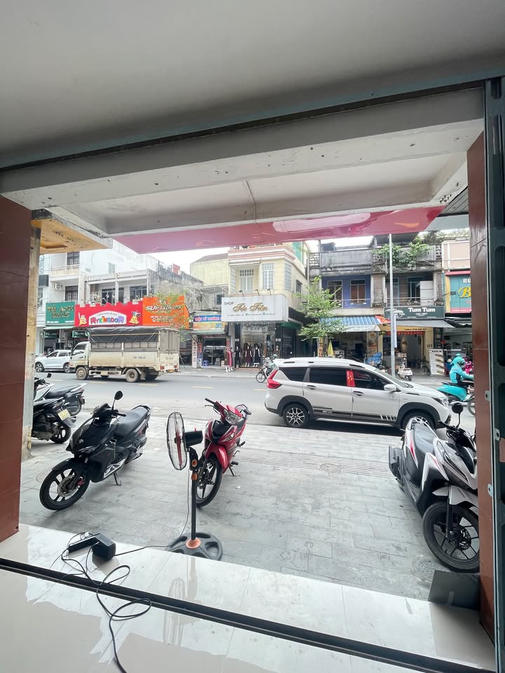 Mặt bằng kinh doanh đường Hùng Vương Đà Nẵng 40m² giá 16 triệu - Vị trí đắc địa cho mọi mô hình kinh doanh!