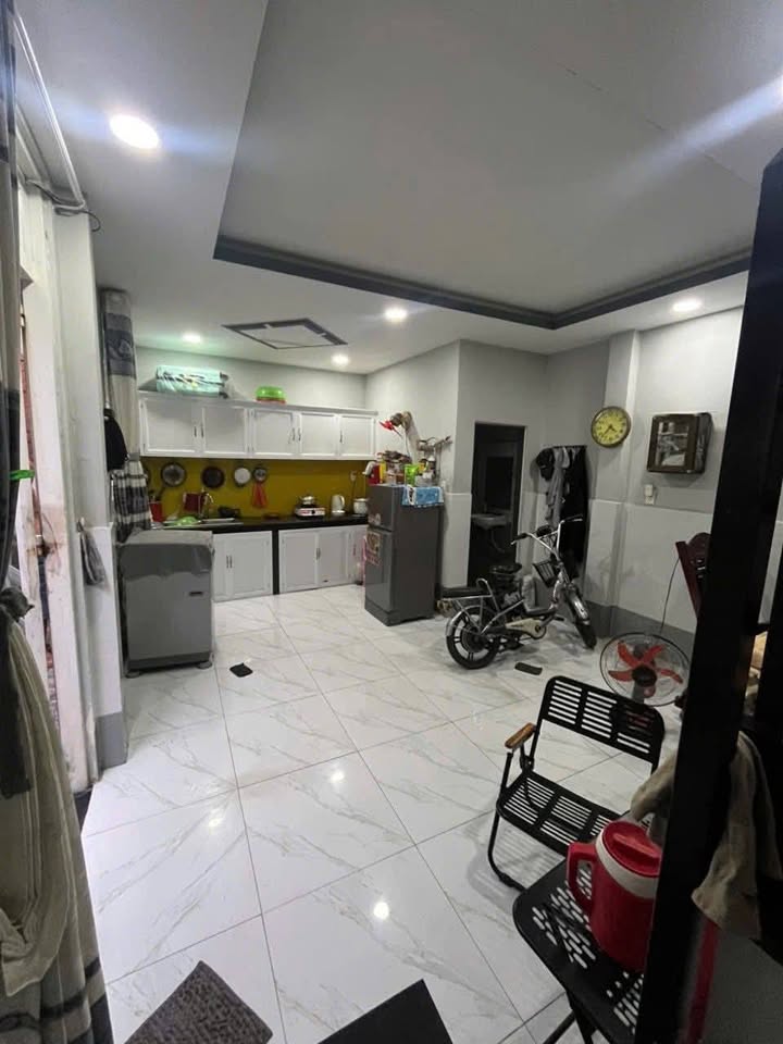 Nhà riêng Bà Điểm Hóc Môn 24m² giá 1.35 tỷ - Sẵn sàng vào ở ngay!