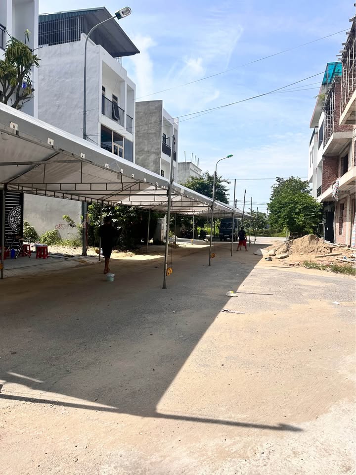 Nhà 4 tầng tại phường Đông Hải 100m² giá 4.5 tỷ - Sẵn sàng vào ở ngay!