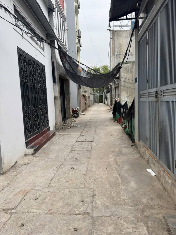 Đất thổ cư Tả Thanh Oai 45m² giá 3 tỷ - Sổ đỏ trao tay, ô tô vào tận nơi!