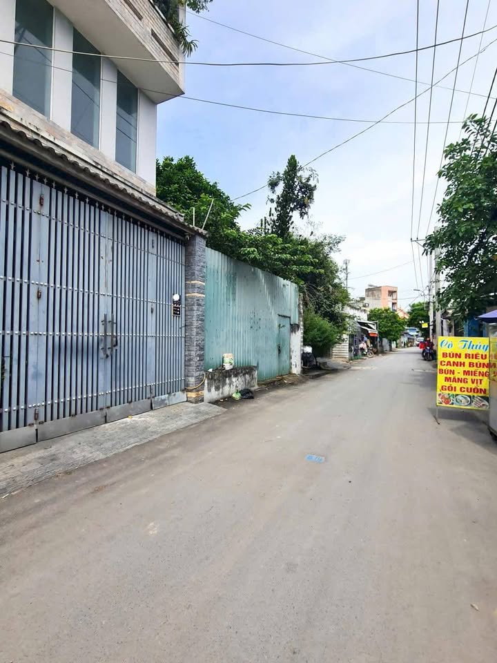 Bán lô đất mặt tiền đường Số 10, quận 2, diện tích 115.7m² - Sổ hồng riêng, giá tốt!