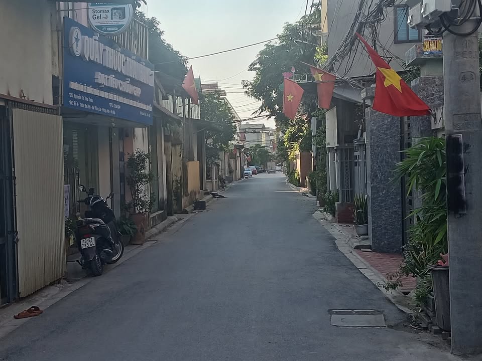 Nhà 3 tầng Kim Chung Đông Anh 78m² - Vị trí thuận tiện gần cầu Thăng Long!