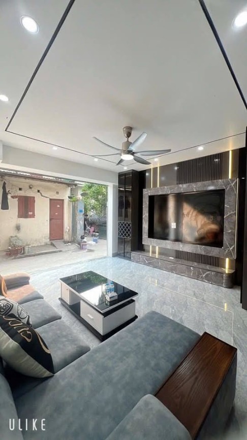 Nhà Xuân Đỉnh 31m² 5 tầng - Ô tô đỗ cổng, sổ đỏ chính chủ!