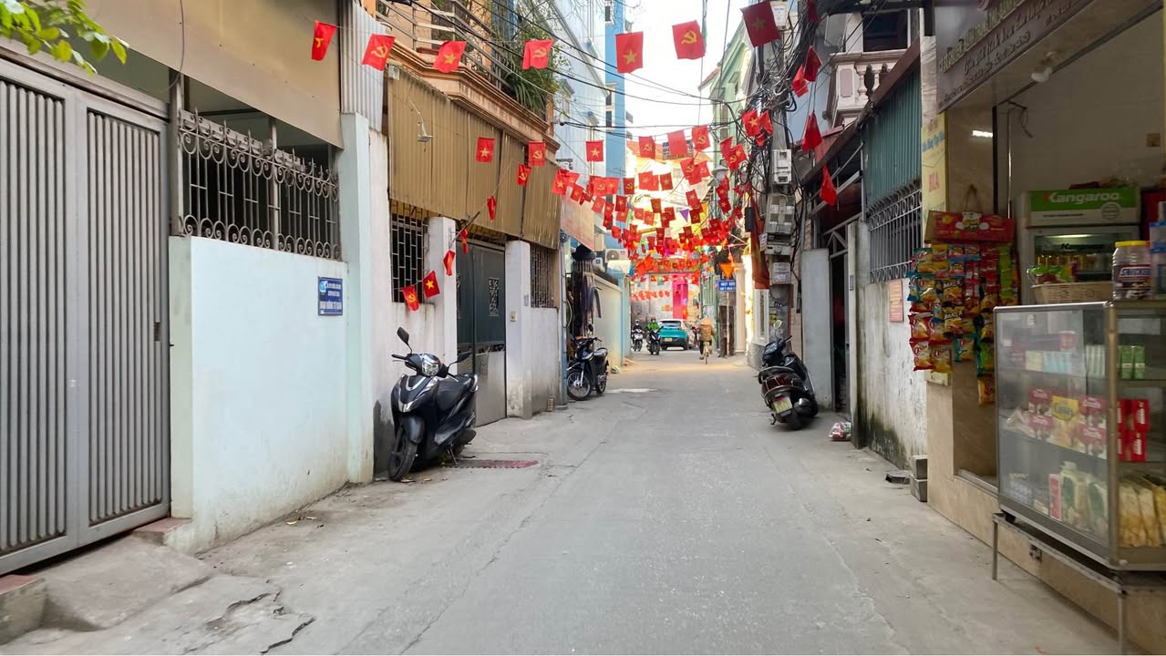 Nhà riêng Xuân Đỉnh 30m² giá thỏa thuận - Ô tô đỗ cổng, sổ đỏ chính chủ!