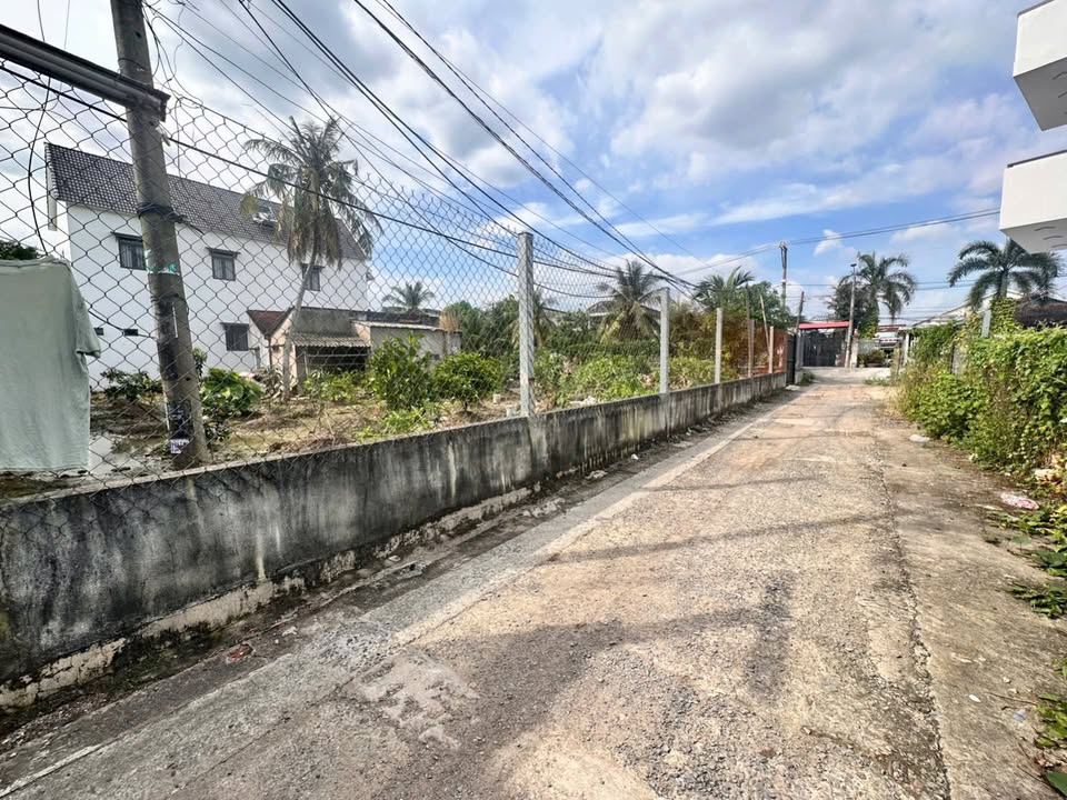 Đất ở Hưng Long, Bình Chánh 86m² giá chỉ 2.4 tỷ - Hẻm ô tô vào tận nơi!